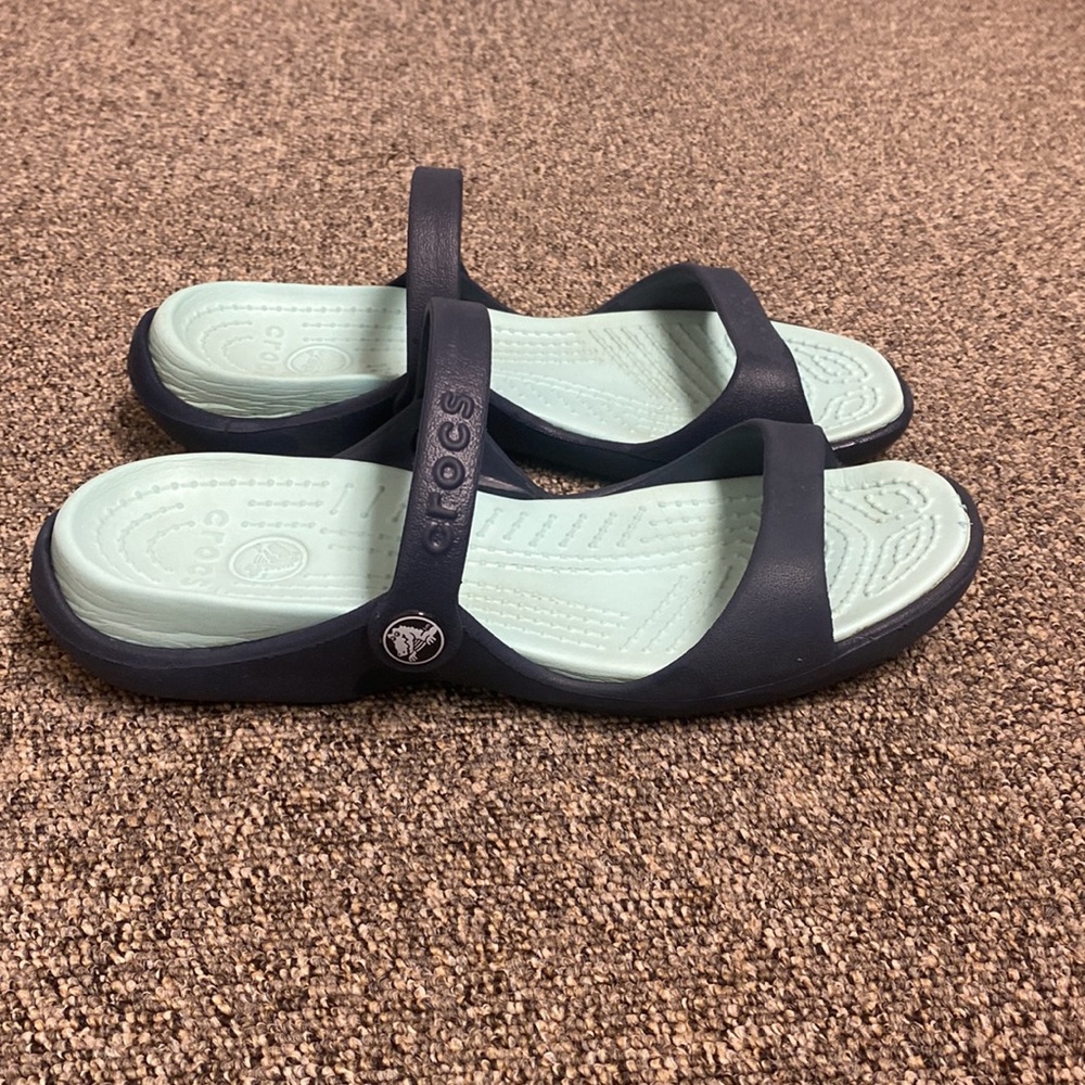 Crocs - Picture 2 of 3